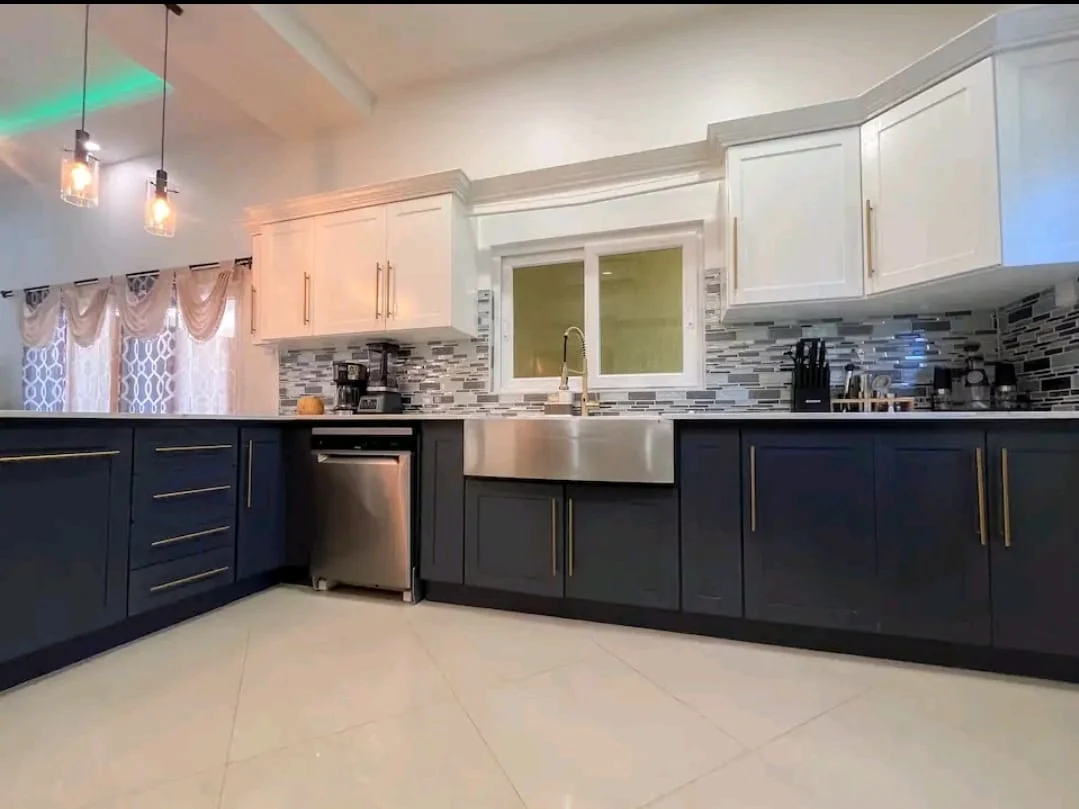 Large-open-Kitchen.webp
