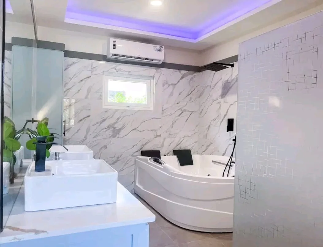 Master-bathroom-with-jet-tub.webp