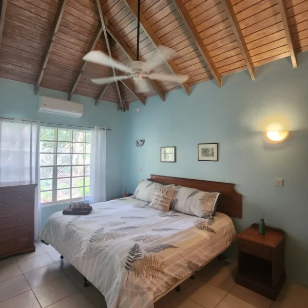 King-Bedroom-Ceiling-Fan.webp