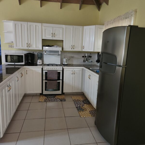 Kitchen with Frig